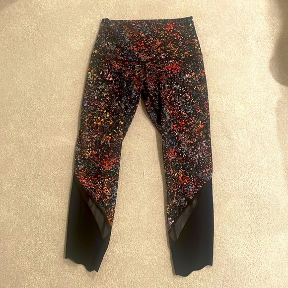 Lululemon Cropped Leggings - Picture 9 of 9
